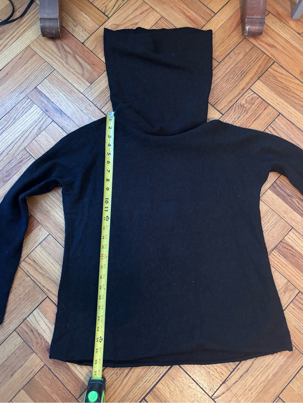 Vince cashmere blend super flattering turtleneck - Picture 4 of 8
